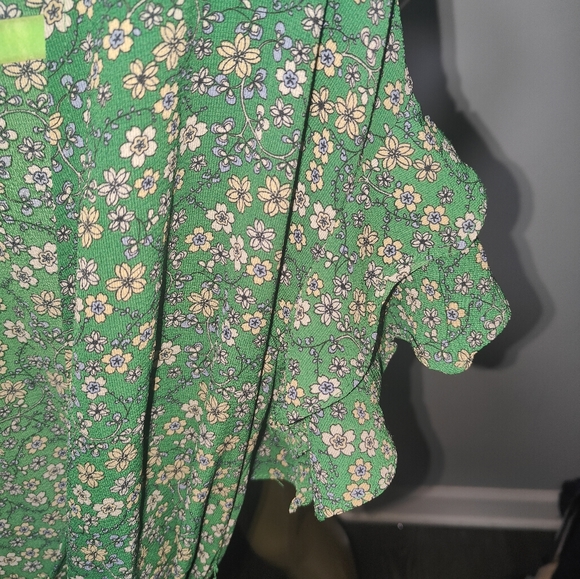 NWT $128 Max Studio Ruffle Wrap Floral Dress - Picture 10 of 12